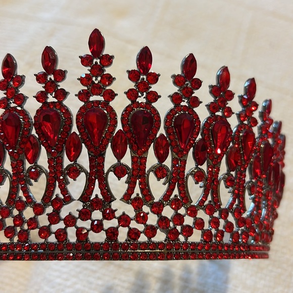 Beautiful ruby inspired tiara. Shiny, glittery, and beautiful. - Picture 2 of 5